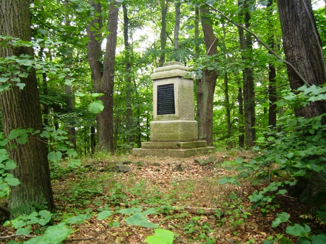 Gedenkstein am Talsperrenweg Zeulenroda (Göttlingstein)