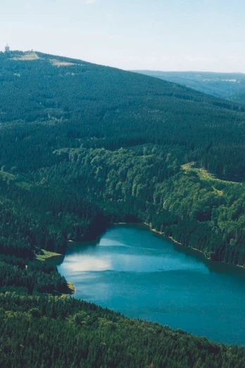 Talsperre Sosa mit Auersberg