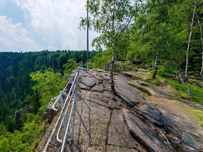 Aussichtsfelsen Katzenstein