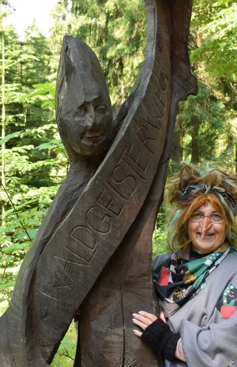 Führung mit Hexe Schlotterknie am Waldgeisterweg