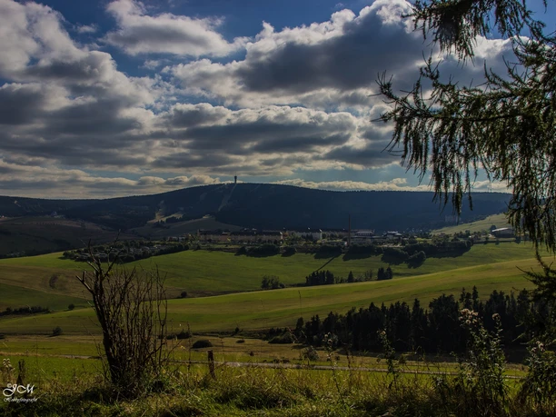 Blick von Emil-Riedel-Straße Richtung Keilberg