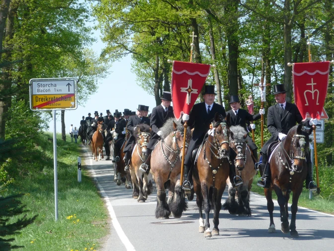Osterreiter in Dreikretscham