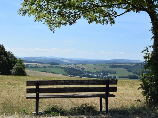 Ausblick auf den Erzgebirgskamm von der Dittersdorfer Höhe