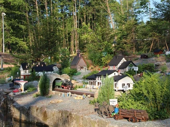 Miniaturwelt "Rentners Ruh" - Thalheim im Kleinformat