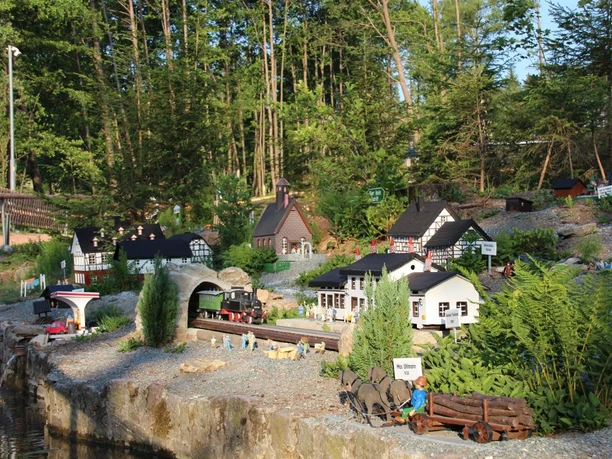 Miniaturwelt "Rentners Ruh" - Thalheim im Kleinformat