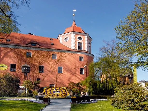 Fleischerbastei , Blumenuhr, Meißner Porzellanglockenspiel