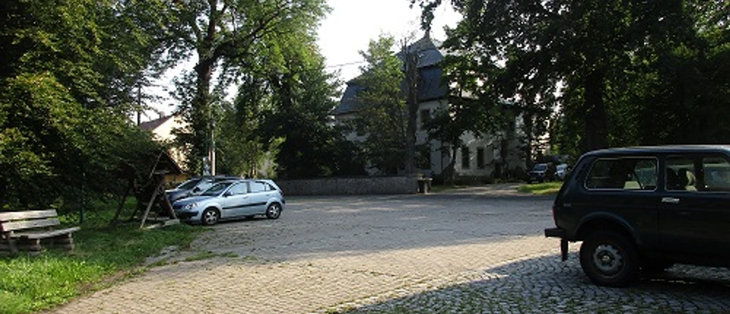 Parkplatz 2 NUZ Oberlauterbach
