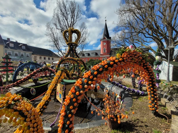 Osterbrunnen in Berga/ Elster - Osterpfad Vogtland