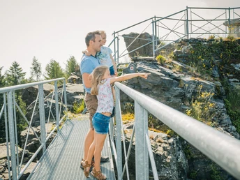 Familie auf dem Hohen Stein