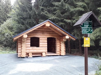 Schutzhütte sechs Wege