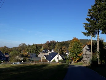 Blick über Vogelsgrün vom Birkenbergweg aus