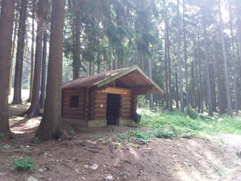 Schutzhütte am Hohen Forst
