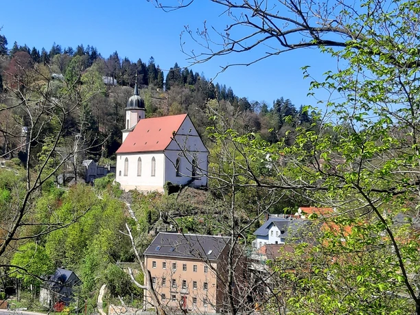 Blick zur Tharandter Bergkirche