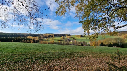 Blick auf Eubabrunn im Herbst