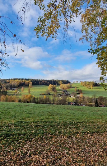 Blick auf Eubabrunn im Herbst