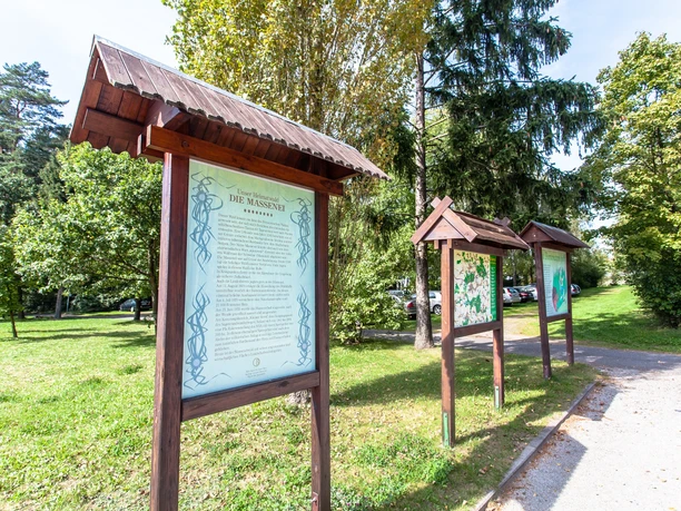 Startpunkt Sagenpfad am Parkplatz Masseneibad