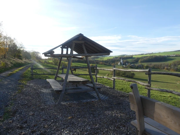 Rastplatz am Auenweiden-Wanderweg