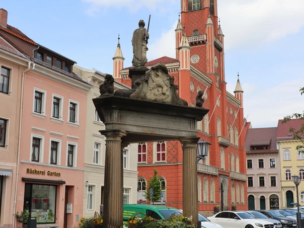 Adreasbrunnen vor dem Kamenzer Rathaus