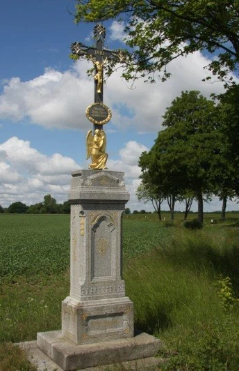 Kreuz an der Straße Crostwitz-Storcha