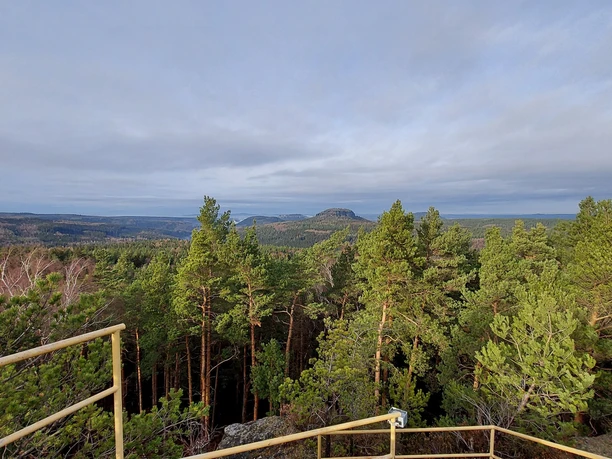 Aussicht vom Spitzen Stein zu den Tafelbergen