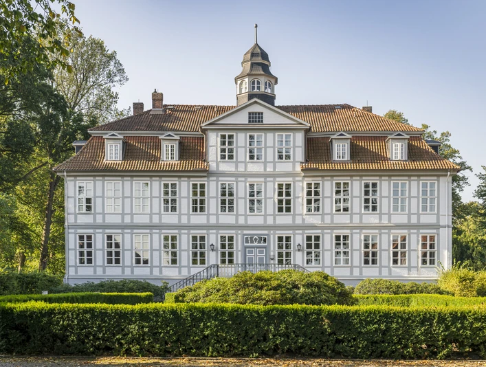 Schloss Lüdersburg Schloss Lüdersburg - ein Herrenhaus aus dem 18. Jahrhundert