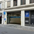 Einfahrt Parkhaus Neumarkt - Parken in Leipzig Das Foto zeigt die Einfahrt des Parkhaus Neumarkt in der Leipziger Innenstadt.
