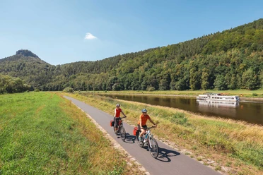 Elberadweg am Lilienstein zwischen Königstein und Bad Schandau