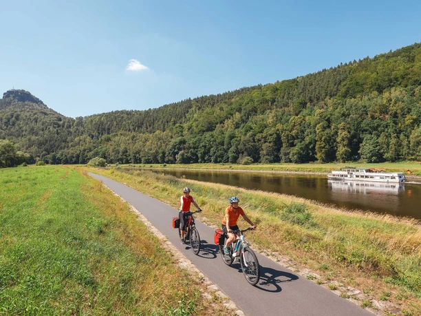 Elberadweg am Lilienstein zwischen Königstein und Bad Schandau