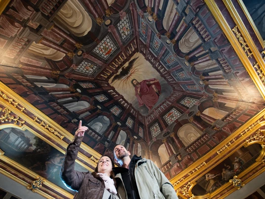 BadIburg_Rittersaal 02b_Candeo.jpg