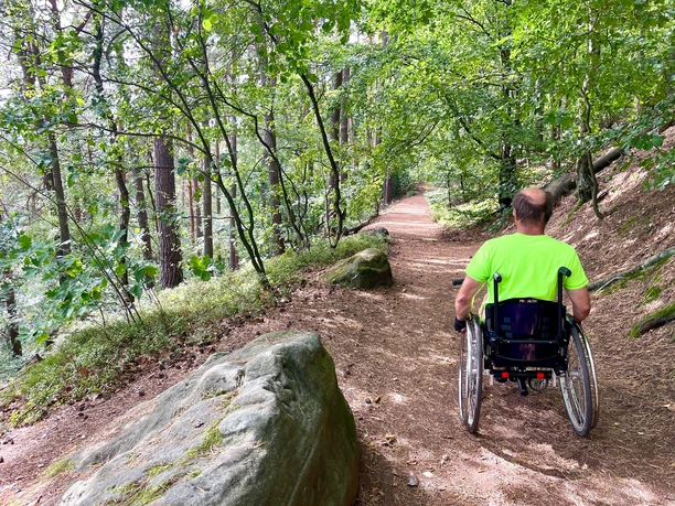 Auf dem Kirchweg zwischen Lilienstein und Elbtal