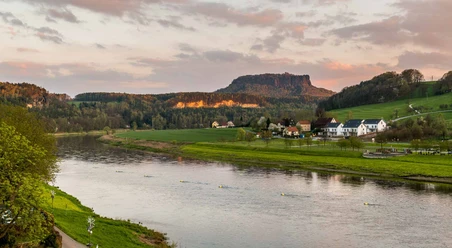 Blick vom Kurort Rathen zum Lilienstein