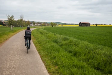 Alte Kleinbahnstrecke - heute Radweg bei Helbigsdorf