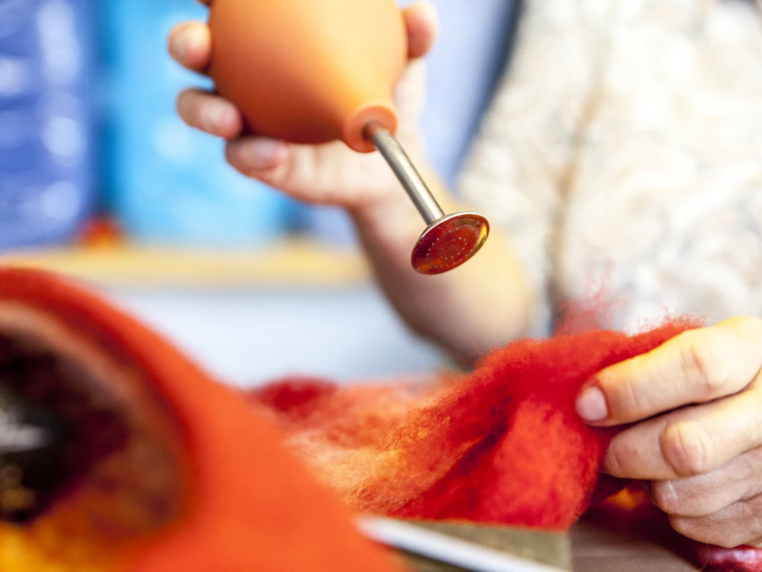 Wechselburg_Filzwerkstatt Carola Zeiger_BUR Werbeagentur GmbH _CC BY-SA (7).jpg