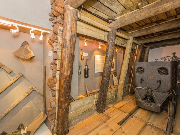 Museum der Stadt Borna - Geschichte und Bergbau Mit den Zeugen der Bergbautradition wird eine Zeitreise durch Borna und die Region unternommen.