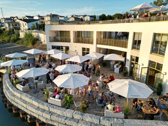 Freisitze am Hafentheater HAIN