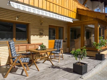 Terrasse und Wintergarten