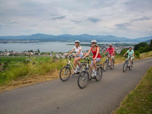 Unterwegs auf der Herzroute #99 auf der Etappe Rapperswil - Einsiedeln.
