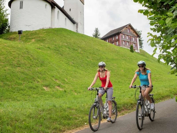 Unterwegs auf der Herzroute #99 auf der Etappe Rapperswil - Einsiedeln.