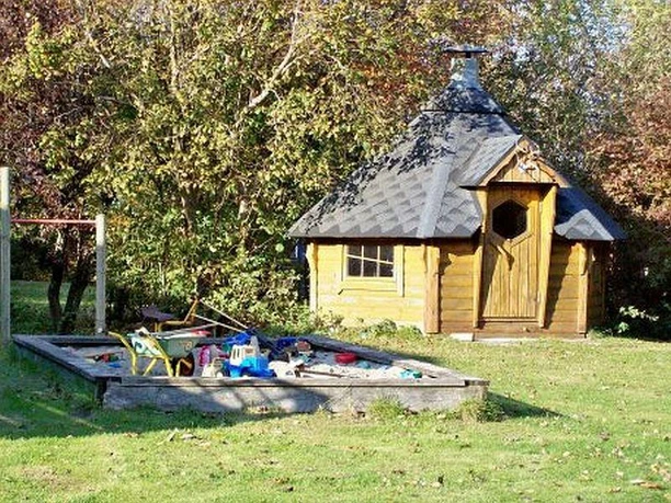 Garten mit Sandkasten Garten mit Sandkasten