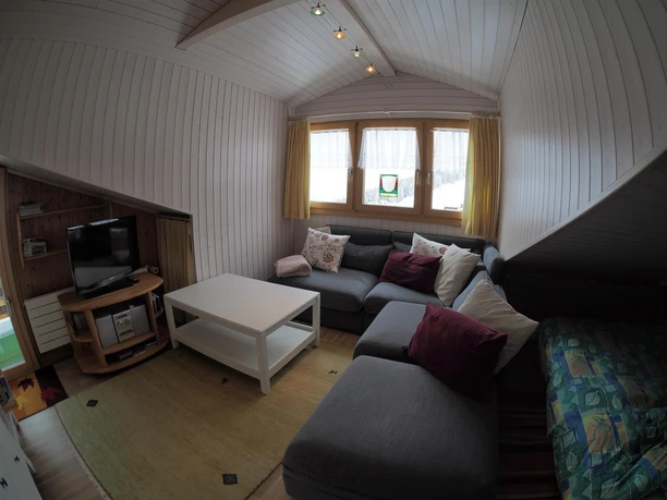 Wohnzimmer mit franz. Bett