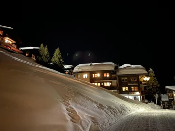 Kleewasu bei Nacht, im Winter
