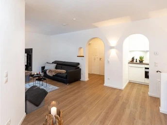 929C7165-360A-419C-A7B1-590FB4BD7628_1_105_c