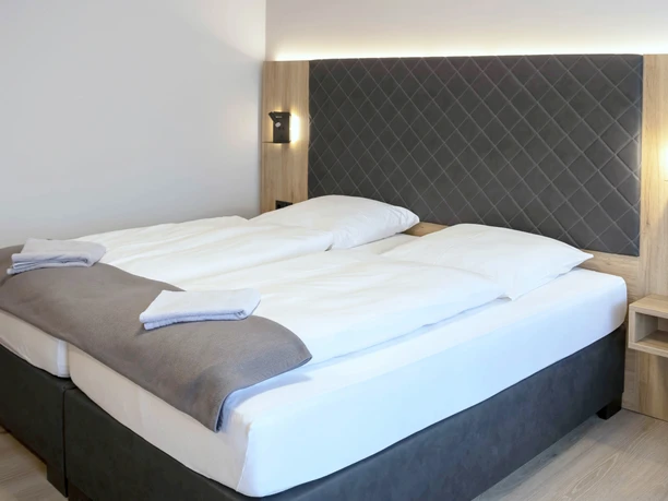 doppelzimmer-standart-hotel-ascona-bad-bevensen-ccbysa-heideregion-uelzen-cordula-marienberg.jpg