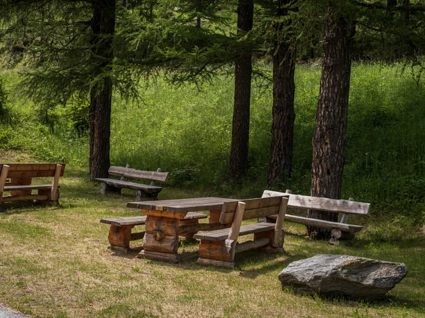 53191670935_63e880aeef_o.jpg Tables on Max-Borter-Platz