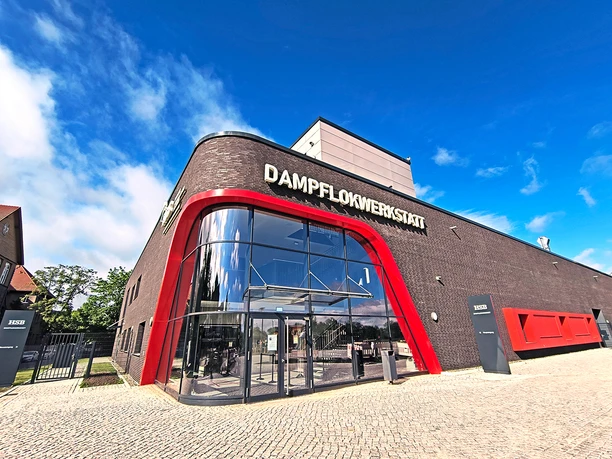 Außenansicht_Dampflokwerkstatt_HSB_web.jpg