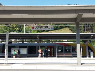 Radbahnhof Lennetal.jpg