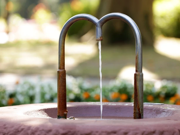 165- 2024 HR - Bad Soden - Schwefelbrunnen.JPG