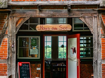 Behlendorf_Café_Haus am See_1.jpg