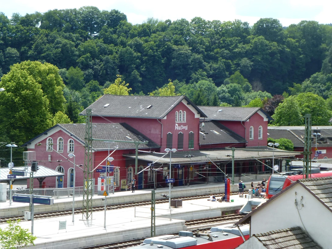 Bahnhof Au Rückseite 2014.JPG