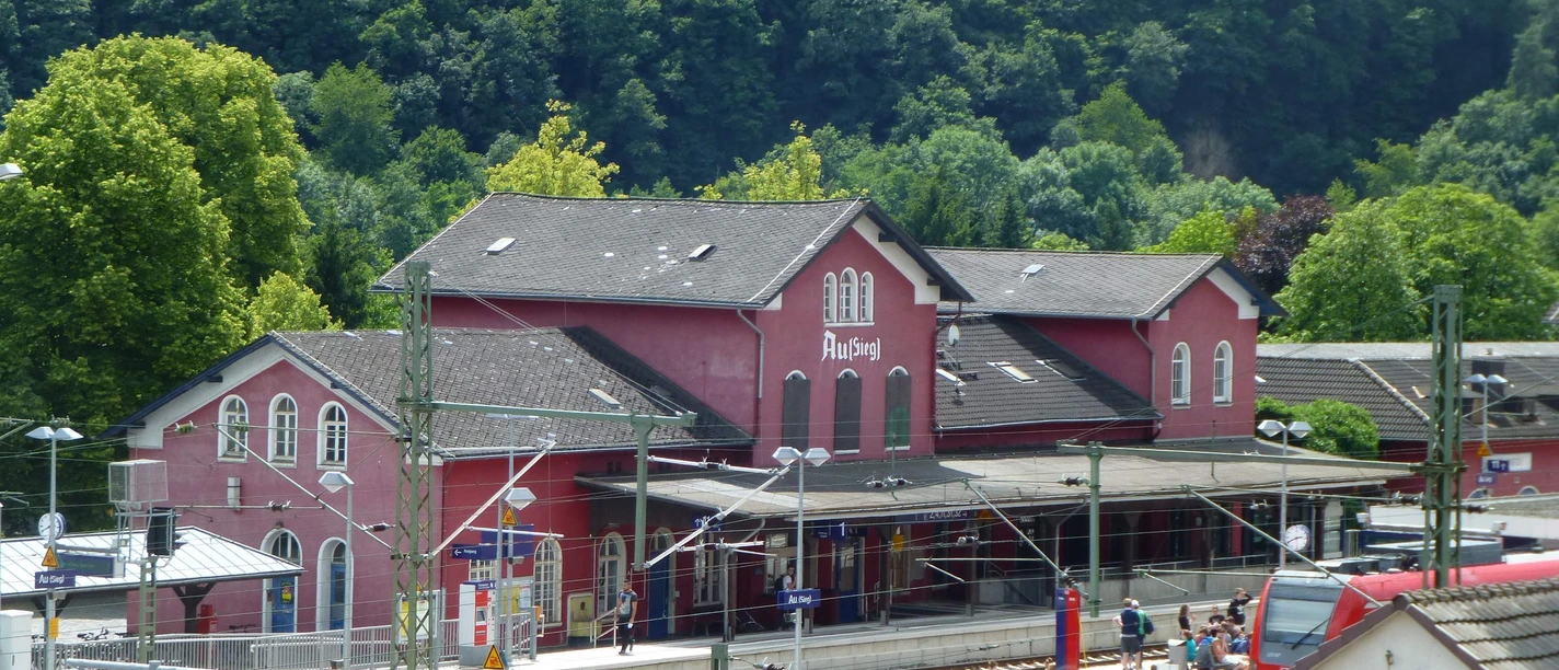 Bahnhof Au Rückseite 2014.JPG